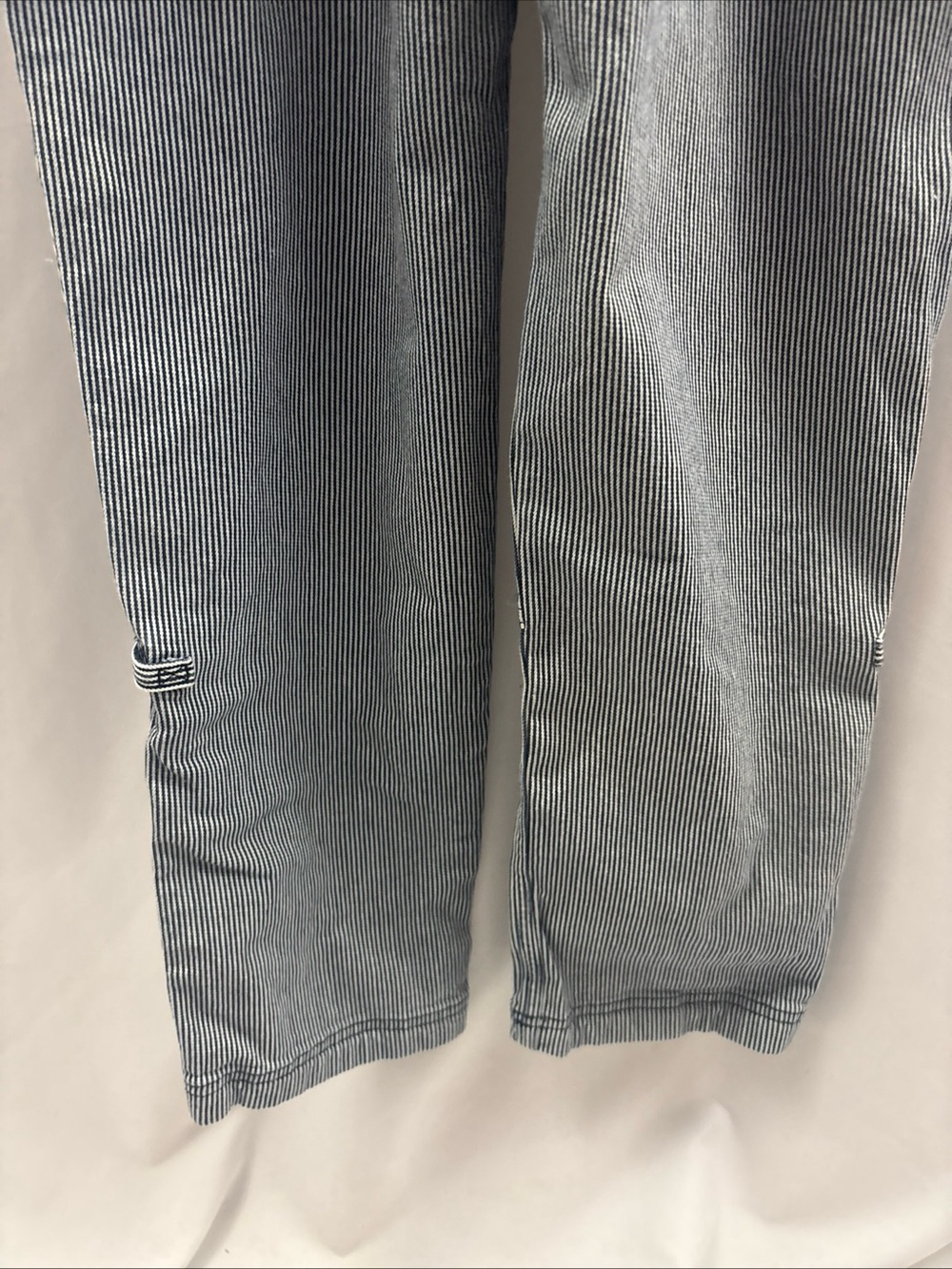 Duluth Trading Women's Hickory Blue White Striped Bib Overalls Sx31 Gardening - Picture 13 of 13